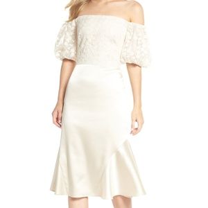 Gal Meets Glam Adele Off the Shoulder Dress New